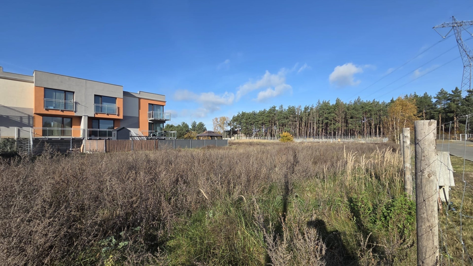 Działka na sprzedaż